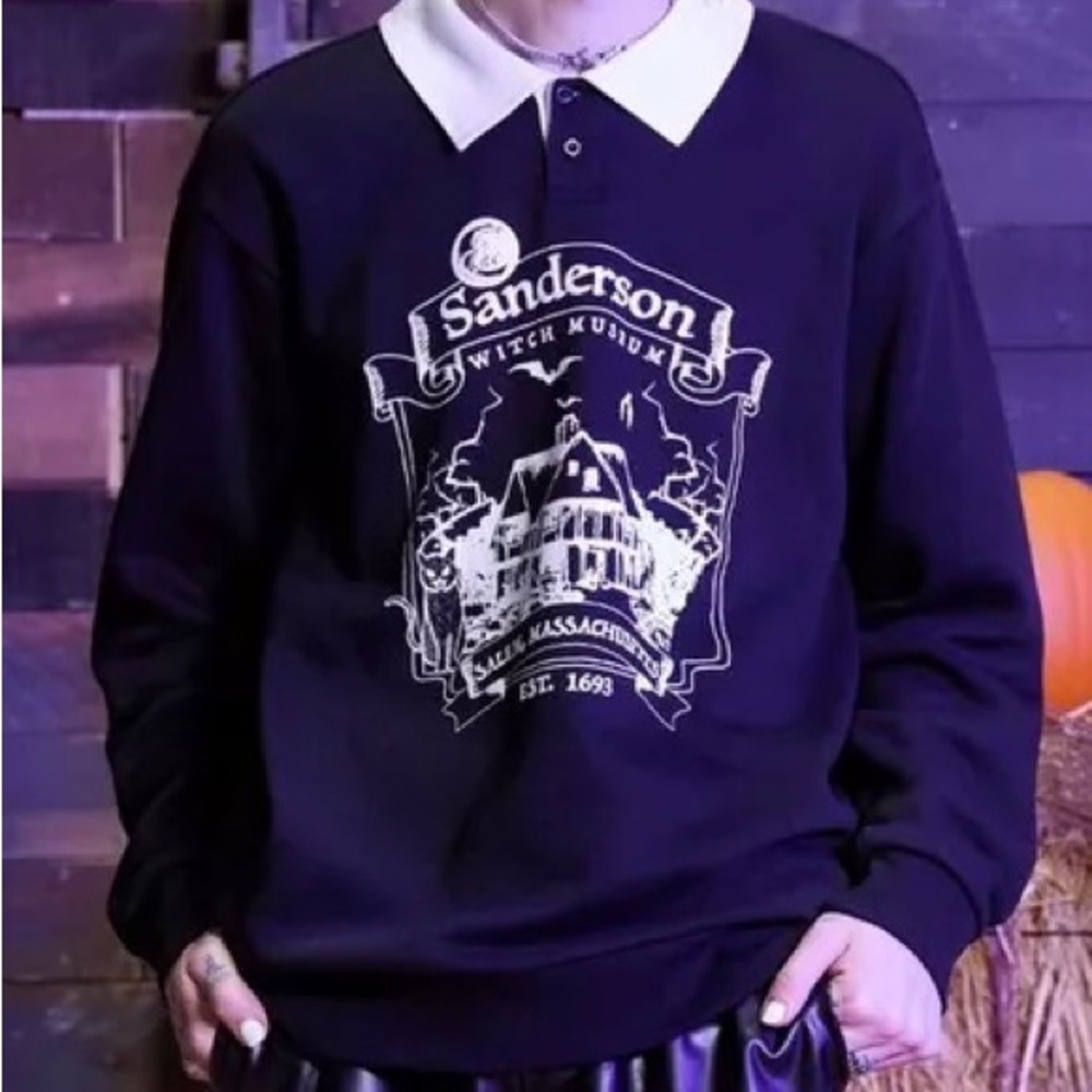 Our Universe Disney Hocus Pocus Sanderson House Collared Sweatshirt L New